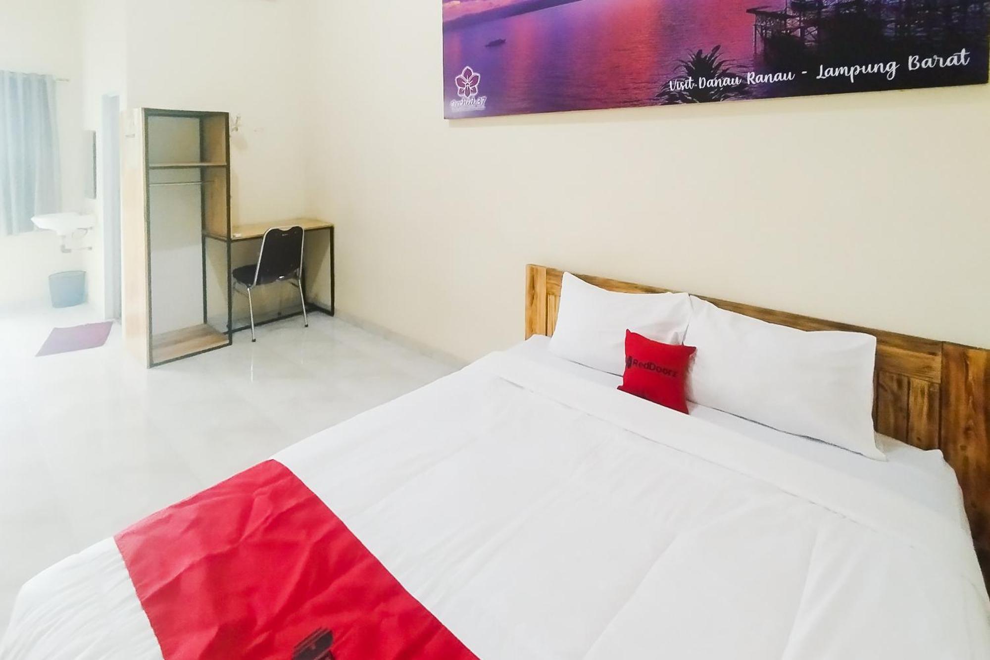 OYO 3774 Orchid 37 Syariah Guest House Bandar Lampung Bagian luar foto